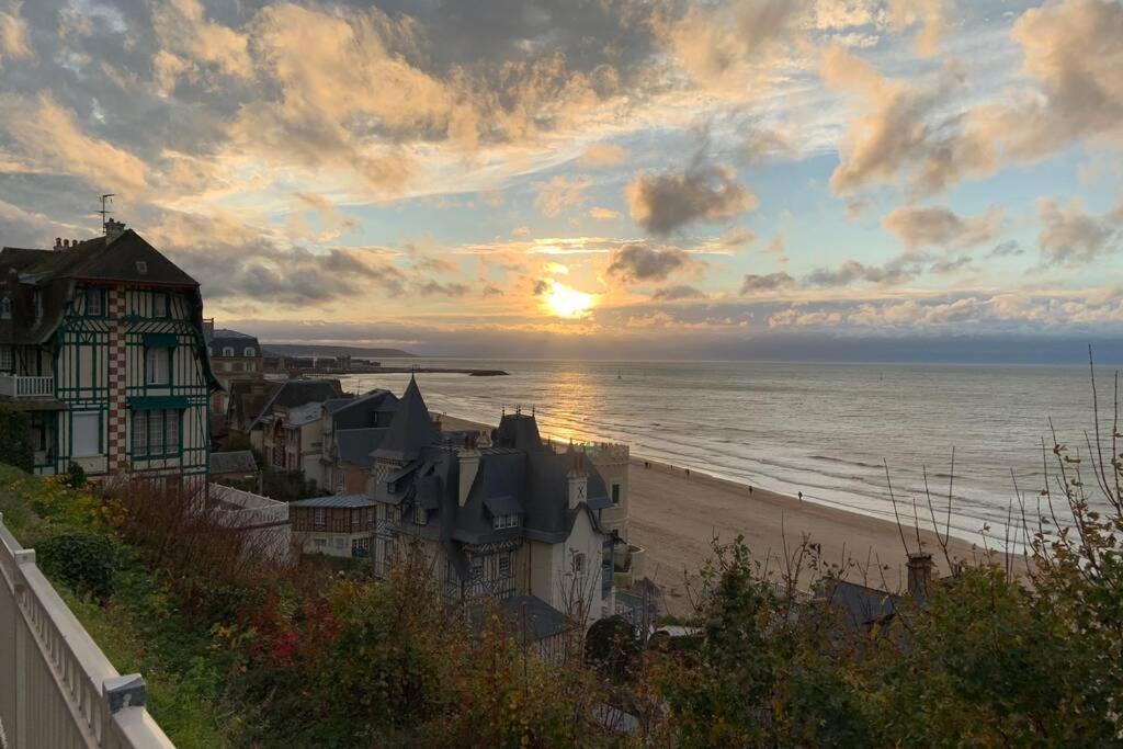 Trouville-Apt Renove-Balcon Magnifique Vue Mer المظهر الخارجي الصورة